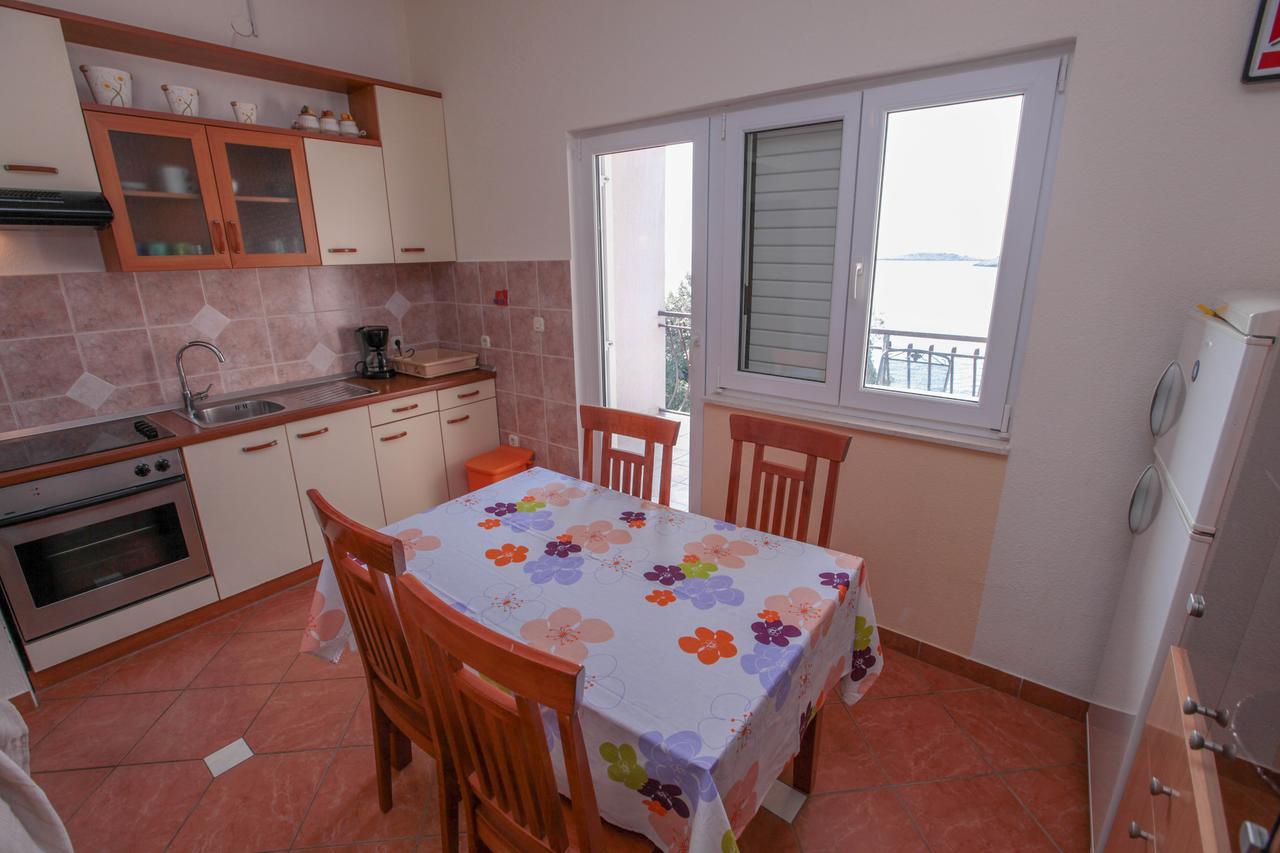 Apartments Mama Rogoznica  Buitenkant foto